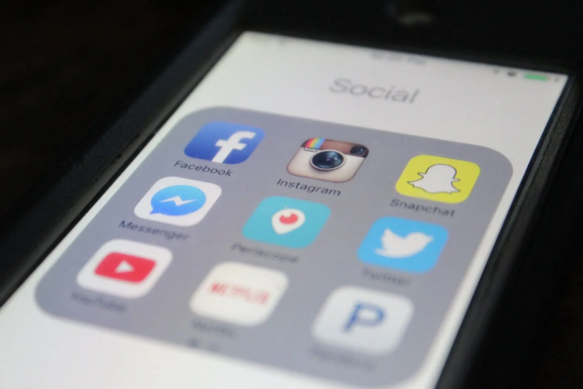 Snapchat's daily active users increasing