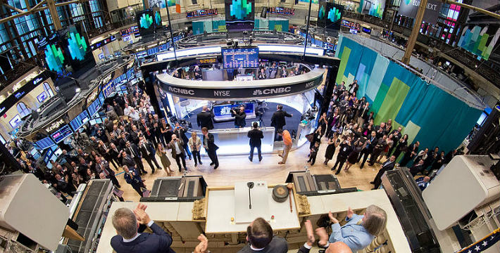 US Stocks Surge