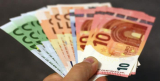 Euro Falls 3% Against Swiss Franc